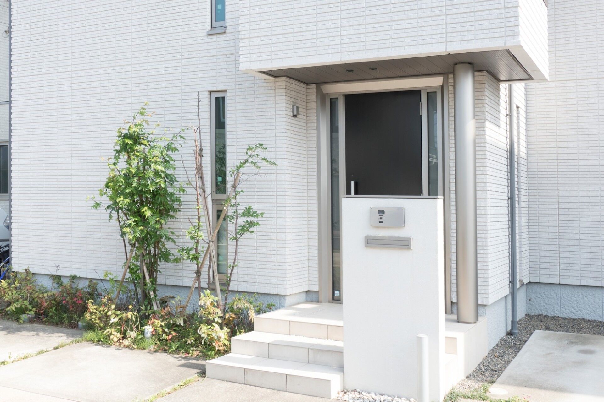 玄関アプローチ